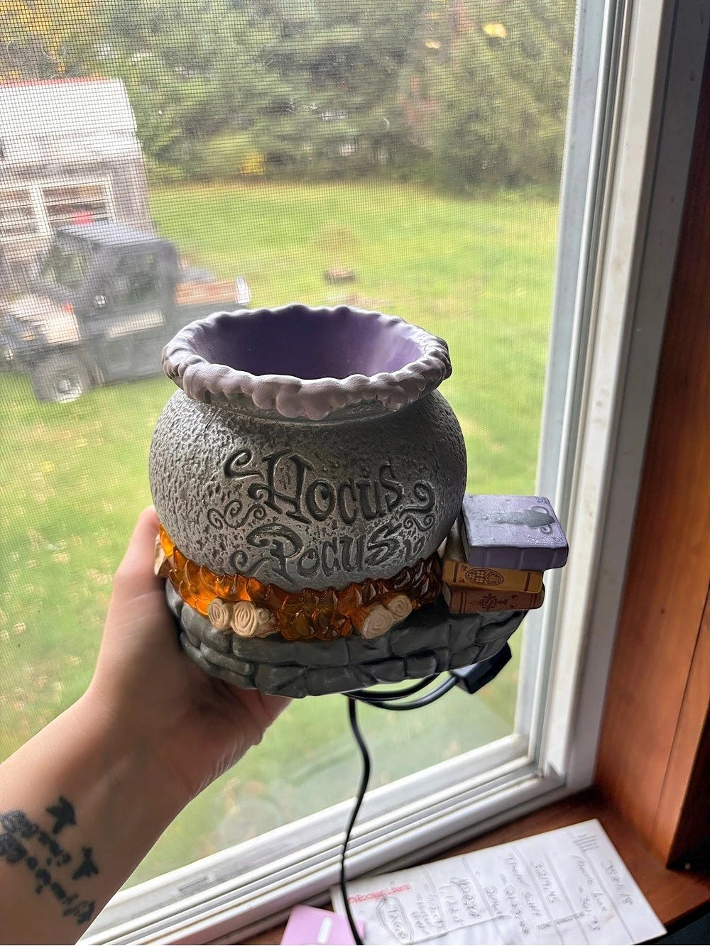 Scentsy Disney Hocus Pocus Scentsy Warmer Gray & Orange